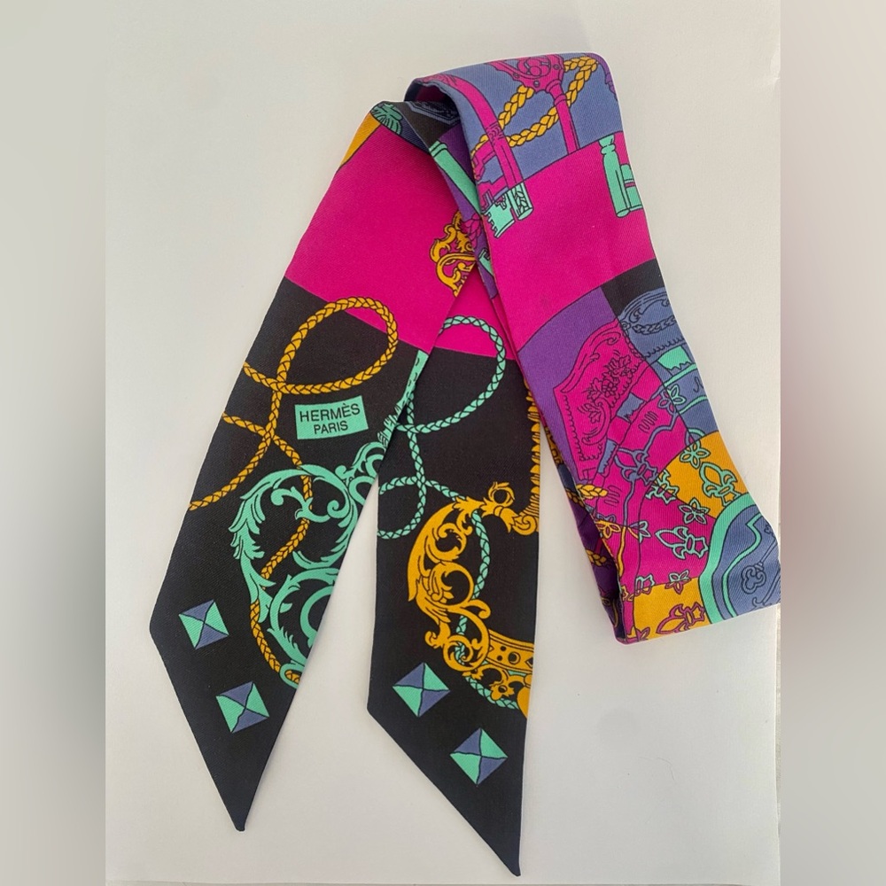HERMES Silk Twilly Scarf